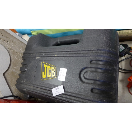 2042 - 110v JCB electric plane in case