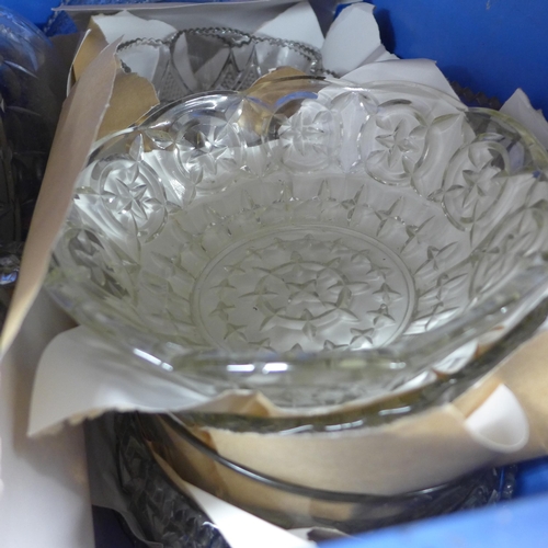 2111 - 12 Trifle dishes