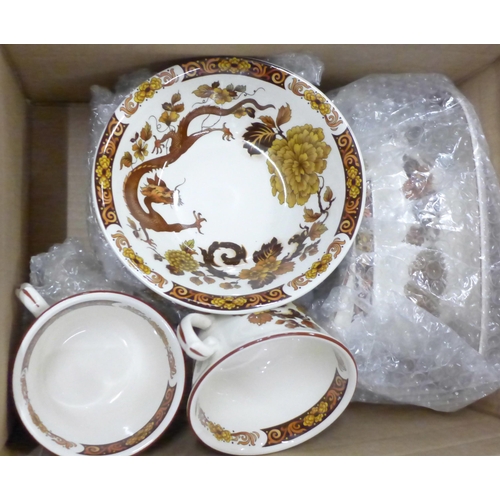 1143 - A Franciscan Dynasty Collection Dragon of Kowloon dinner service **PLEASE NOTE THIS LOT IS NOT ELIGI... 