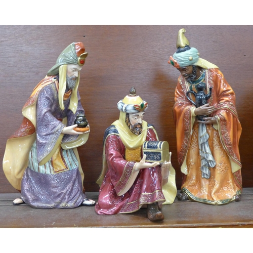 609 - A collection of Leonardo Christmas Nativity figures