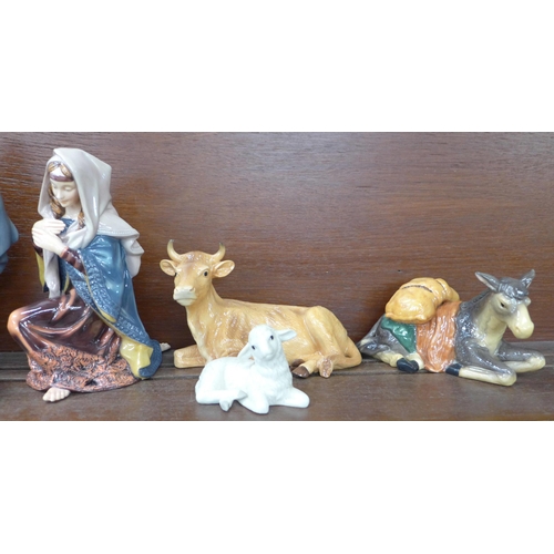 609 - A collection of Leonardo Christmas Nativity figures