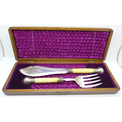 623 - A cased set of fish servers with ivory handles, Martin Hall & Co.