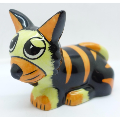 637 - A Lorna Bailey Tigger the Cat, 9cm, signed on the base