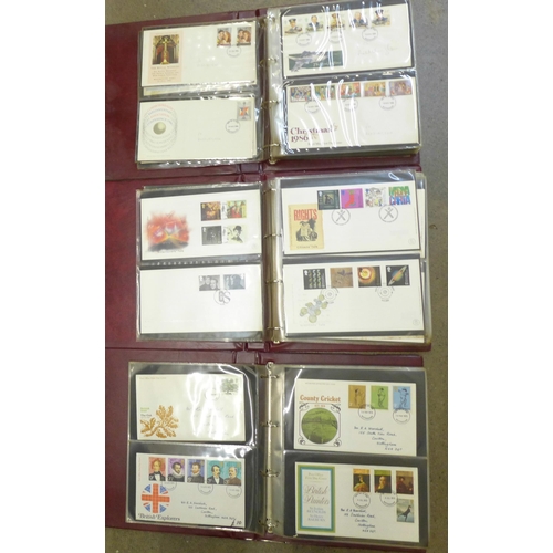 660 - Three albums of first day covers comprising 1971-1979, 1986-1992 and 1998-2004