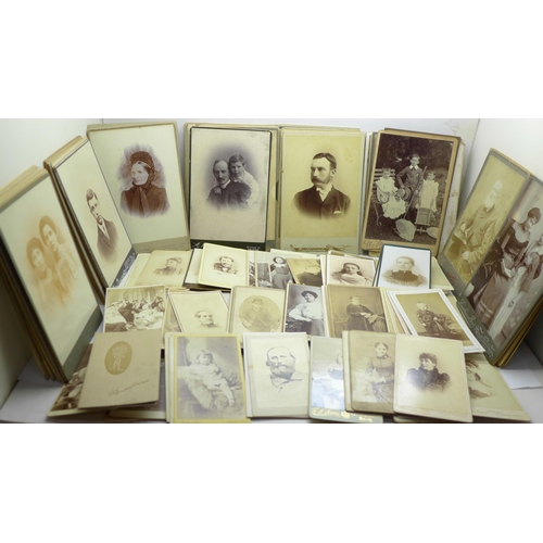 664 - A collection of Victorian photographs consisting of 150 carte de visite and 50 cabinet cards