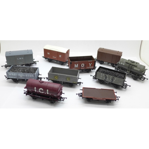 668 - Ten OO gauge railway wagons including Grafar and Dapol