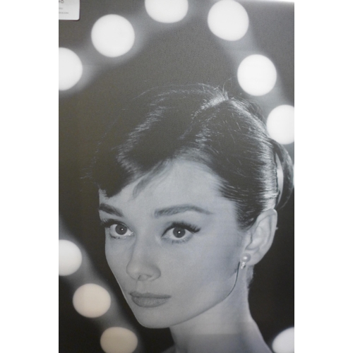 1333 - An Audrey Hepburn canvas print 30 x 40                      (WDC92073)   #