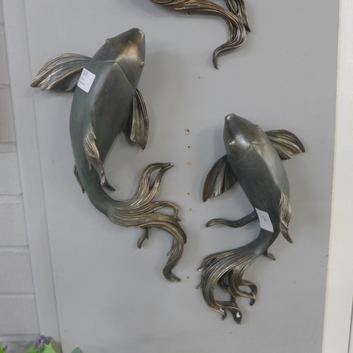 1384 - A two piece set of fish wall art (suitable for outdoors) (FAD43126)   #