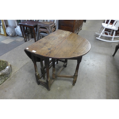 264 - A small 17th Century oak gateleg table