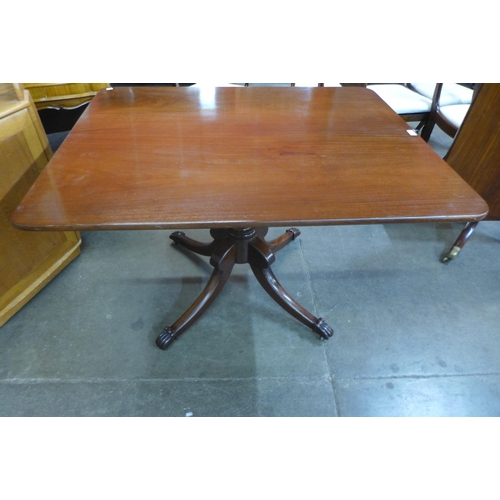 52 - A George IV mahogany rectangular dining table