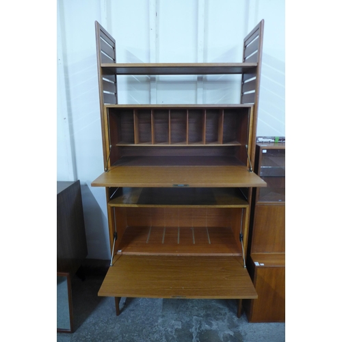 76 - A teak Ladderax modular room divider