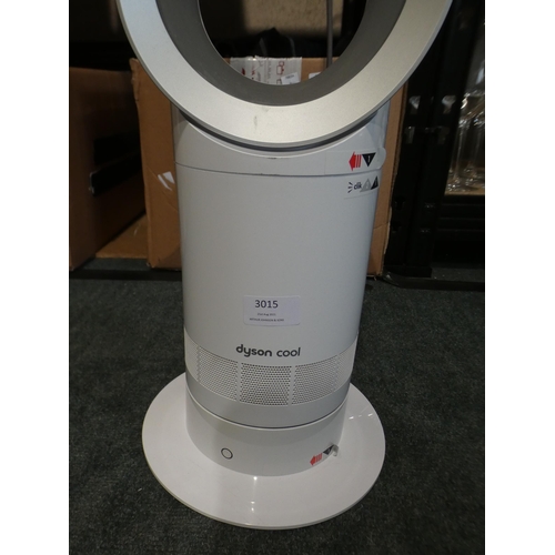 3015 - Dyson AM07 White Tower Fan, RRP £266.66 + VAT (232-42) * This lot is subject to VAT