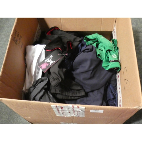 3049 - Quantity of boy's sportswear:- t-shirts, shorts and joggers (mixed sizes and styles) * This item is ... 