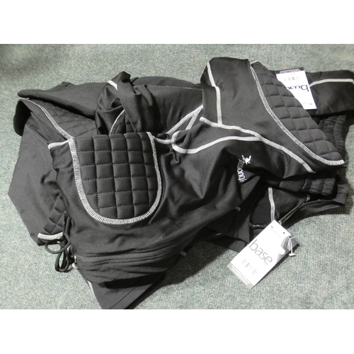 3050 - Quantity of boy's sports jackets and protective underwear * This item is subject to VAT