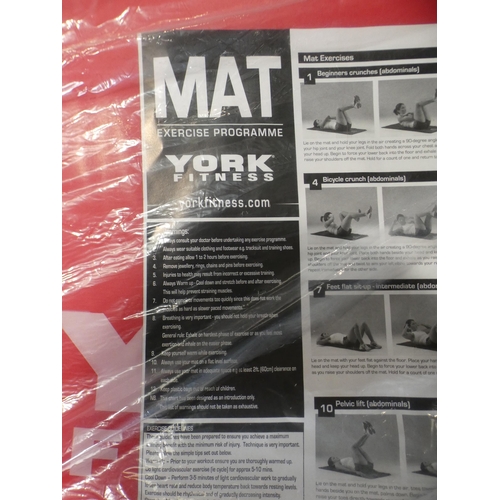 3066 - York Fitness fold-out exercise mat (red and blue) * This item is subject to VAT