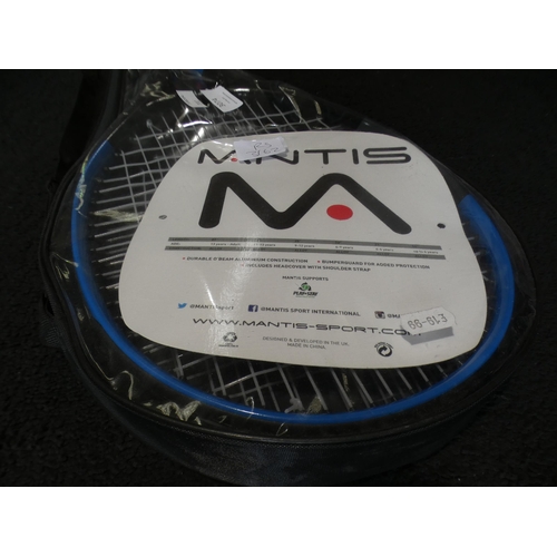 3074 - Set of 2 Mantis tennis rackets * This item is subject to VAT