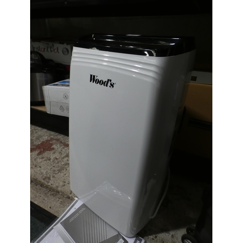 3210 - Wood's Dehumidifier (MDK26), RRP £189.99 + VAT (232-29) * This lot is subject to VAT