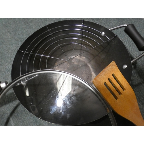 3223 - Kenwood Home 31cm Wok Set (232-298) * This lot is subject to VAT