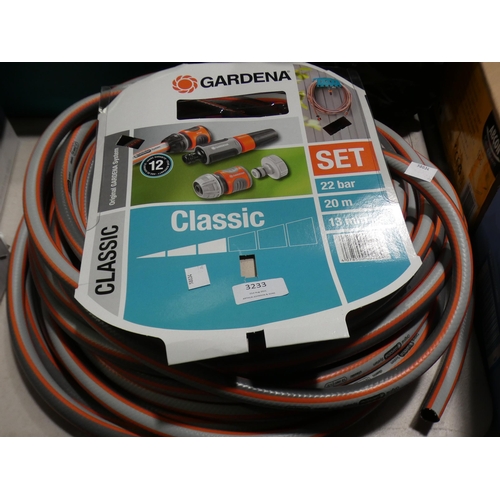 3233 - Gardena 20m Hose Set Including Bracket    (232-63) * This lot is subject to VAT