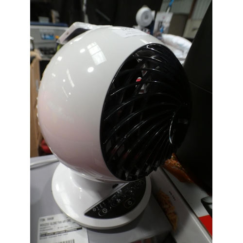 3251 - Iris Woozoo Desk Fan (232-64) * This lot is subject to VAT