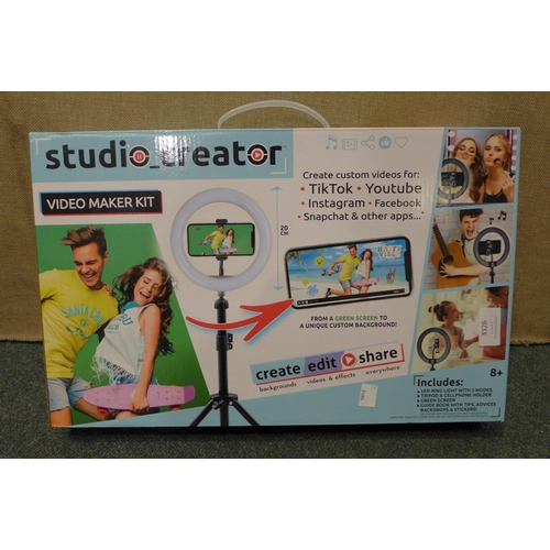 3326 - Studio Creator Video Kit (232-378) * This lot is subject to VAT