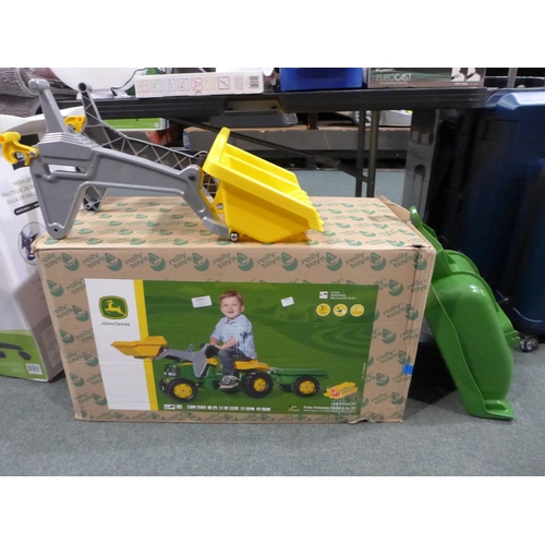 3333 - John Deere Toy Ride-On Tractor (232-379) * This lot is subject to VAT