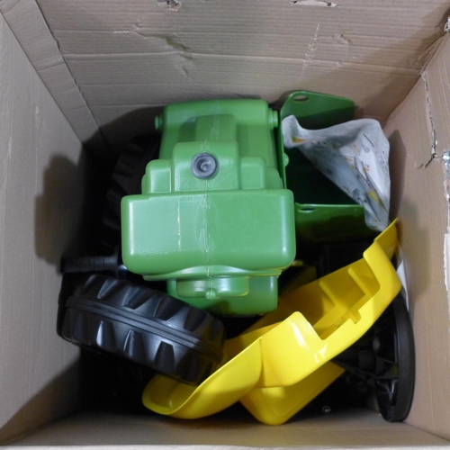 3333 - John Deere Toy Ride-On Tractor (232-379) * This lot is subject to VAT