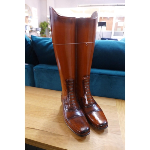 1402 - A pair of leather boots umbrella stands (CRT732)   #