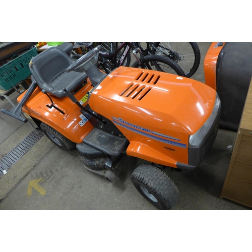 2072 - Husqvarna CT130 13hp ride on lawnmower & collector with mulching plunger & back chute attachment, ne... 