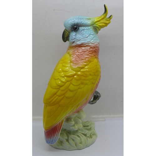 610 - A Beswick Cockatoo, 1180 back stamp