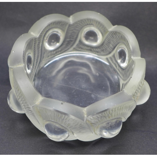 648 - A Lalique crystal small Gaol bowl, a/f, (base scratched and small chips to rim), 10cm