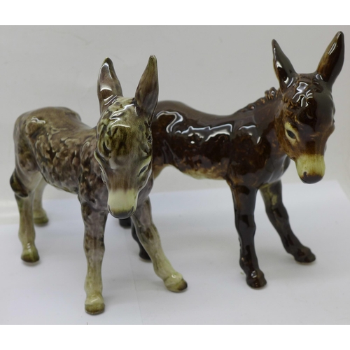 705 - Eight models of donkeys, Goebel x2, Beswick, Kaiser, etc., a/f