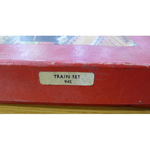 717 - A Brimtoy clockwork tin-plate O gauge train set, boxed