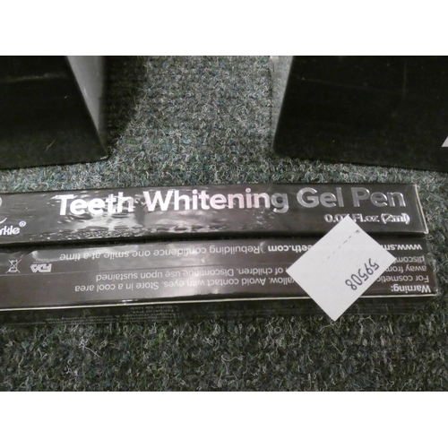 3086 - 2 x Teeth Whitening Kits       (237-140,141) * This lot is subject to VAT