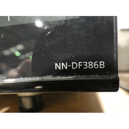 3203 - Panasonic Combi Microwave (model:- NN-DF386BBPQ), RRP £149.99 + VAT    (237-3) * This lot is subject... 