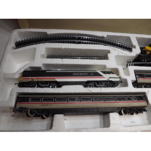 2115 - Hornby Intercity 225 train set - in box