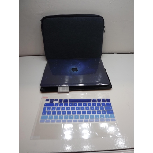 2164 - 5 Light blue Apple MacBook Pro 13