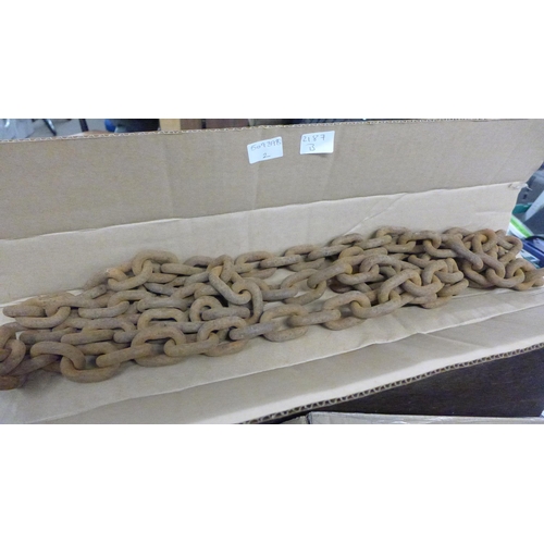 2187b - Length of heavy duty chain, approx 4m long