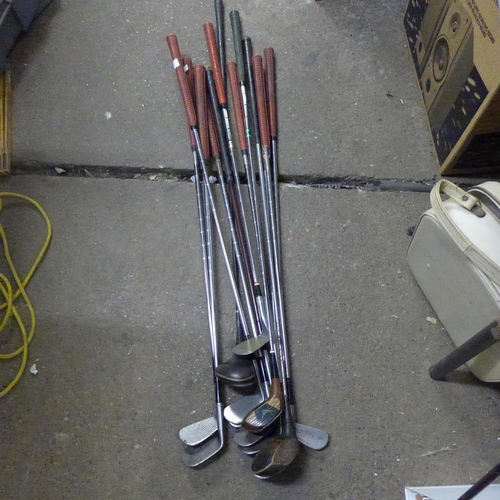 2207 - 11 Various golf irons & woods