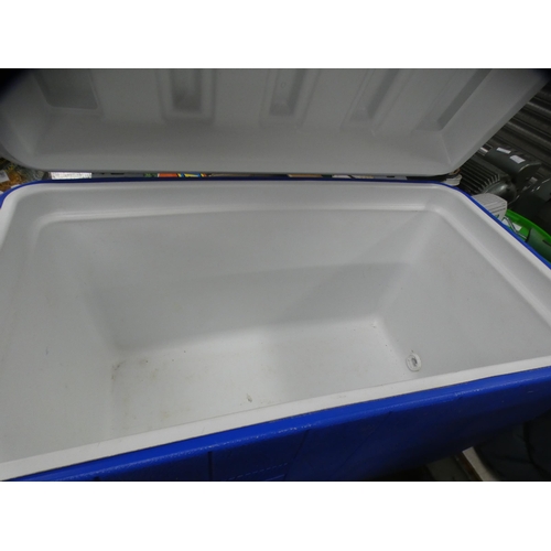 2361 - Blue & white Coleman cooler box