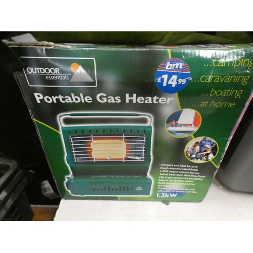 2366 - Camping misc:- portable gas heater, 3-man tent & Gelert tent carpet - in good order