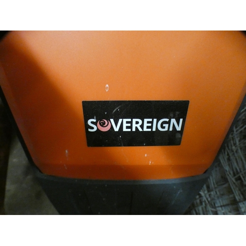 2388 - Sovereign 240v garden/hedge shredder plus plunger