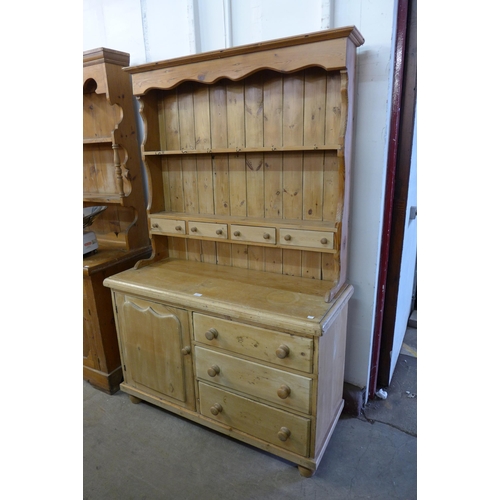 127 - A Victorian pine dresser