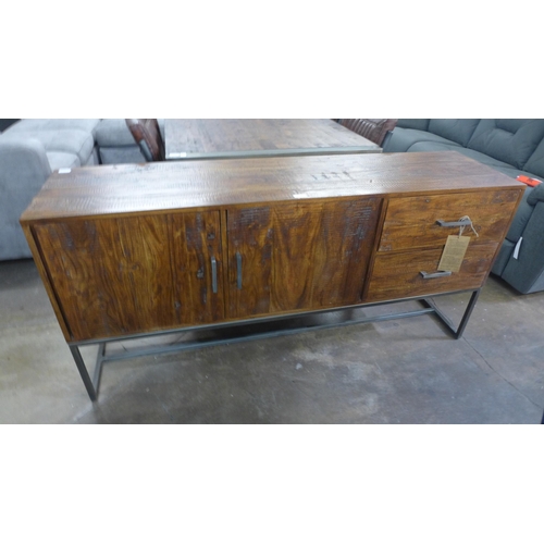 1365 - A Fire sideboard