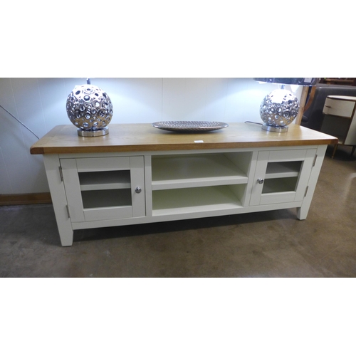 1459 - An oak and white large TV unit ( NC LTV PW ) * This lot is subject to vat