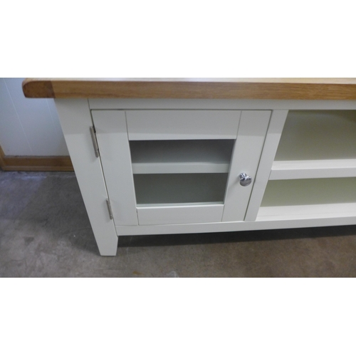 1459 - An oak and white large TV unit ( NC LTV PW ) * This lot is subject to vat