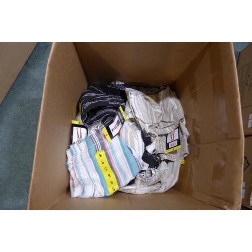 3268 - Box of ladies shorts - various sizes and colours * This lot is subject to VAT