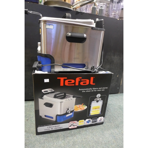 3298 - Tefal Fryer                 (238-39 )* this lot is subject to vat