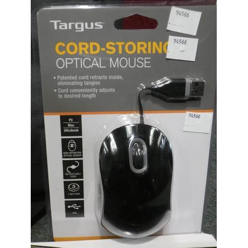 3135 - Targus Bundle    Beu0656C keyboard, mouse, bag and dock (236-97) * This lot is subject to VAT