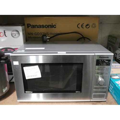 3174 - Panasonic Grill Microwave (NN-GD37HSBPQ), RRP £99.99 + VAT (237-50) * This lot is subject to VAT